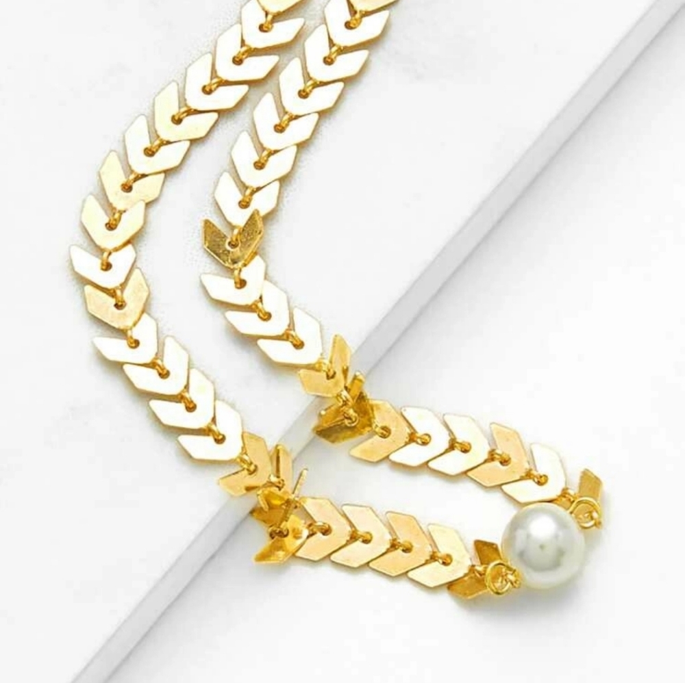 ^Felicia^ Arrow Choker - Picture 3 of 4